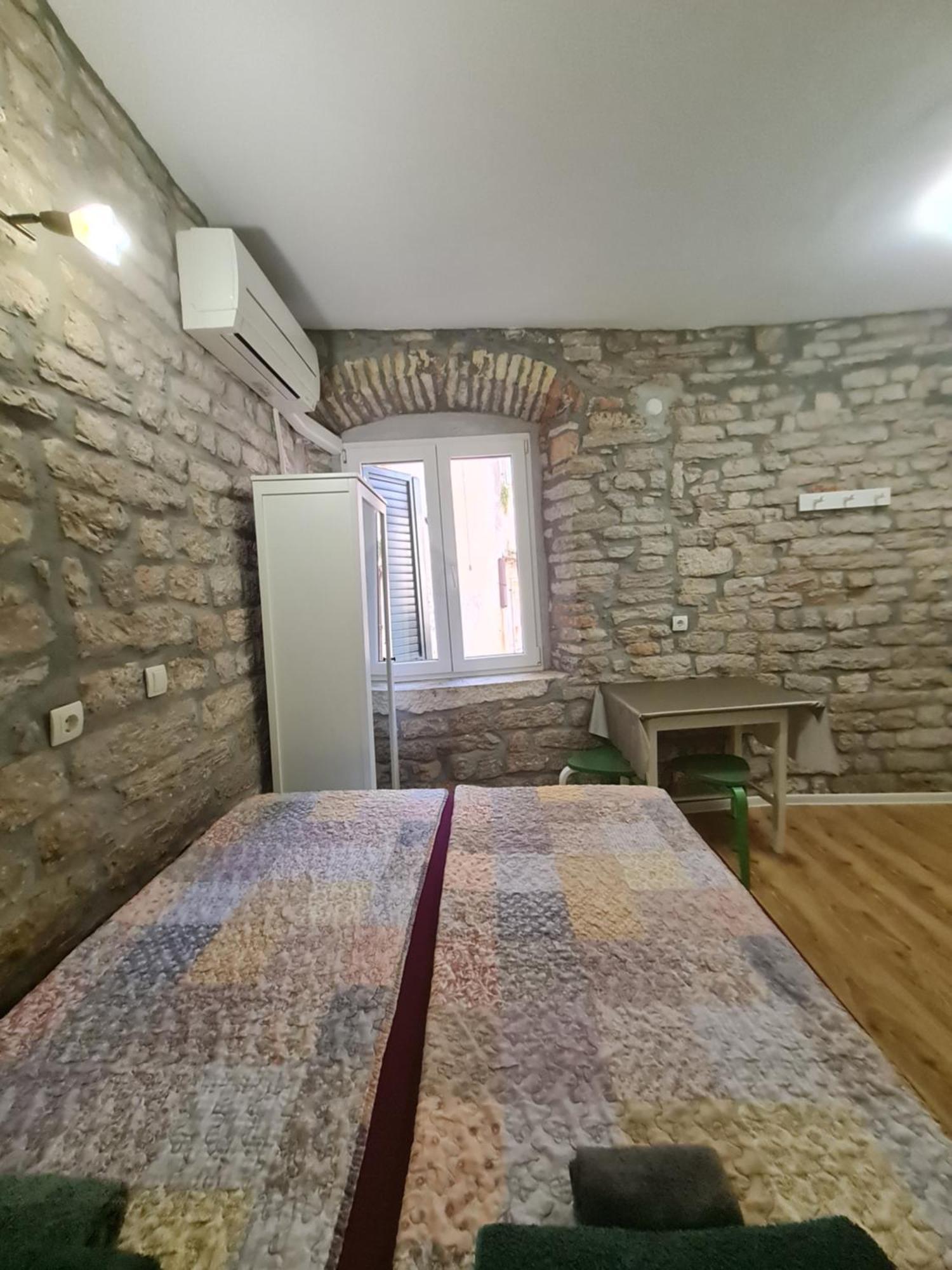 Rooms & Studio Apartments Šibenik Szoba fotó