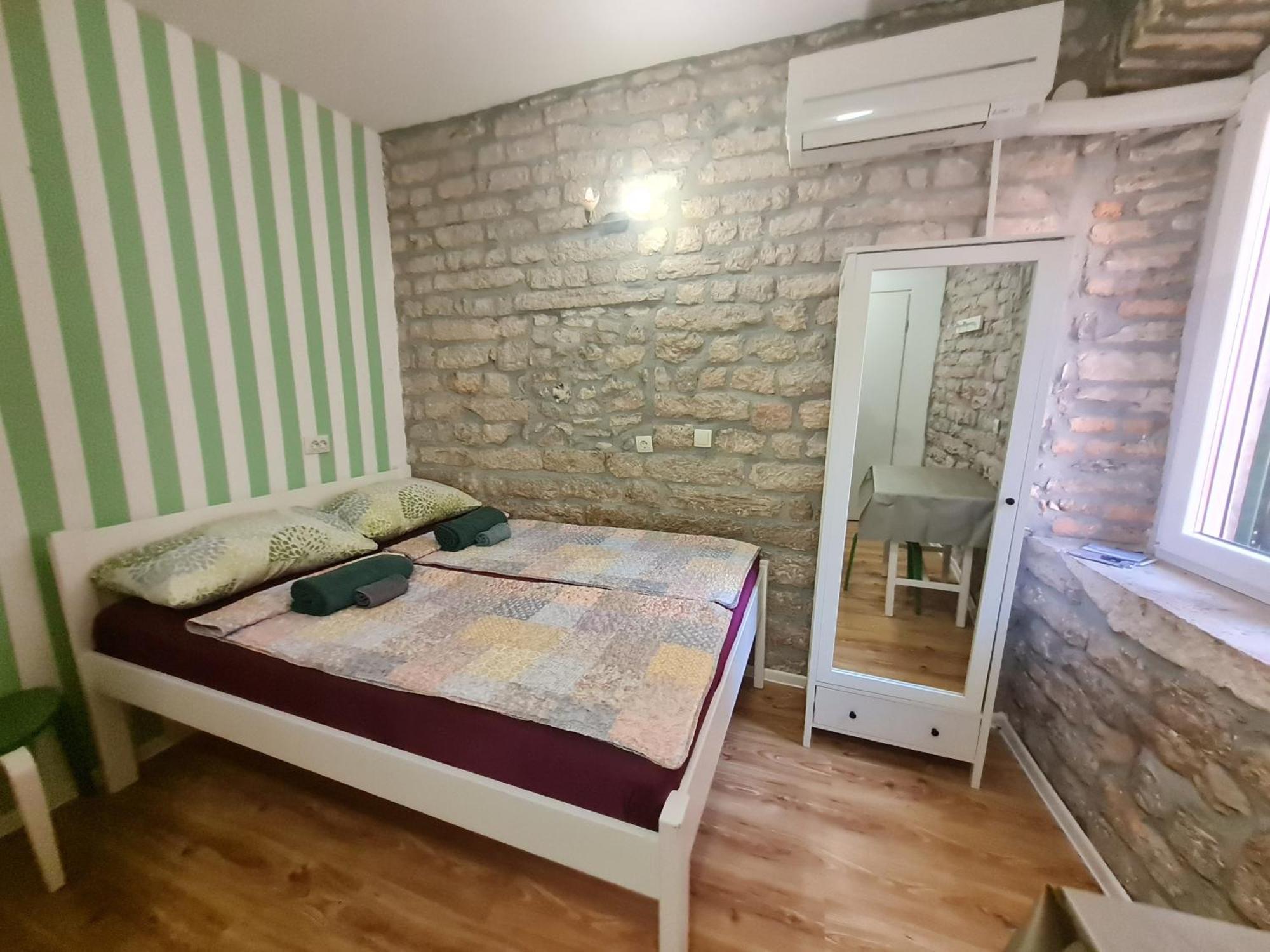 Rooms & Studio Apartments Šibenik Szoba fotó